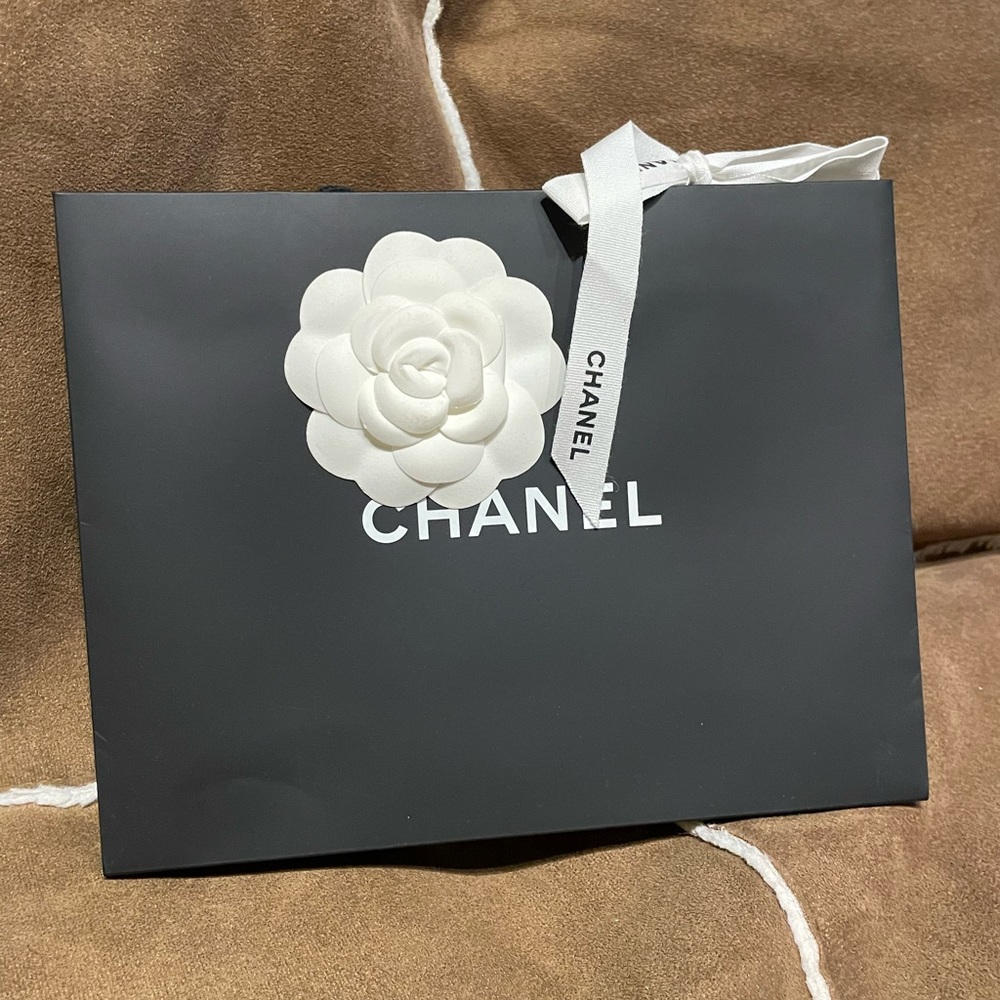 Chanel Shopping Bags - Picture 6 of 7